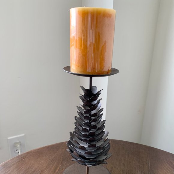 Pinecone Candle Holder (with Candle) - Picture 1 of 2